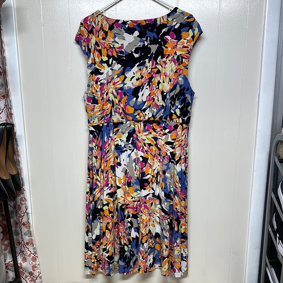 Dana Buchman Abstract Colorful Ruched Midi Sundress - Picture 5 of 10